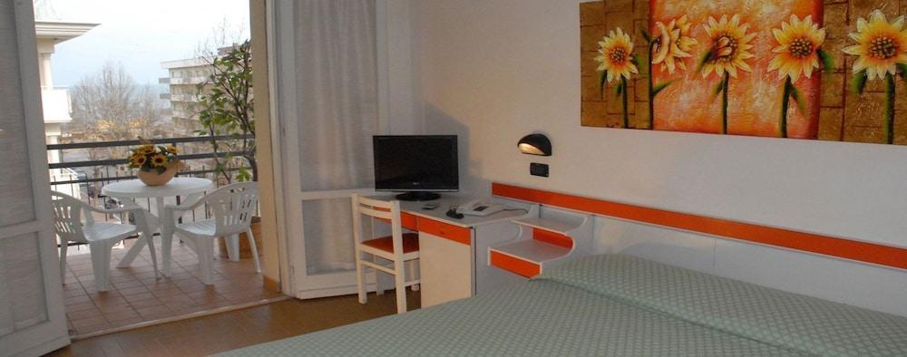 Hotel Devon Rooms & Breakfast Cesenatico Eksteriør bilde