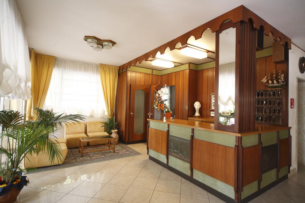 Hotel Devon Rooms & Breakfast Cesenatico Eksteriør bilde